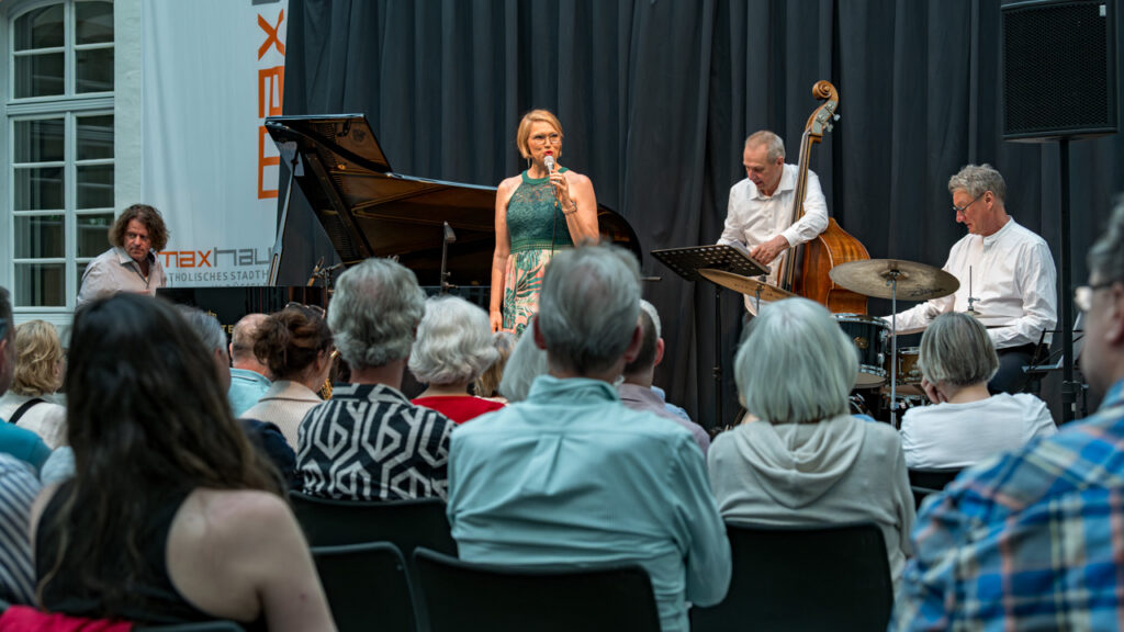Düsseldorf Trio featuring Sabine Kühlich - Maxhaus - 28. Mai 2026 - 001